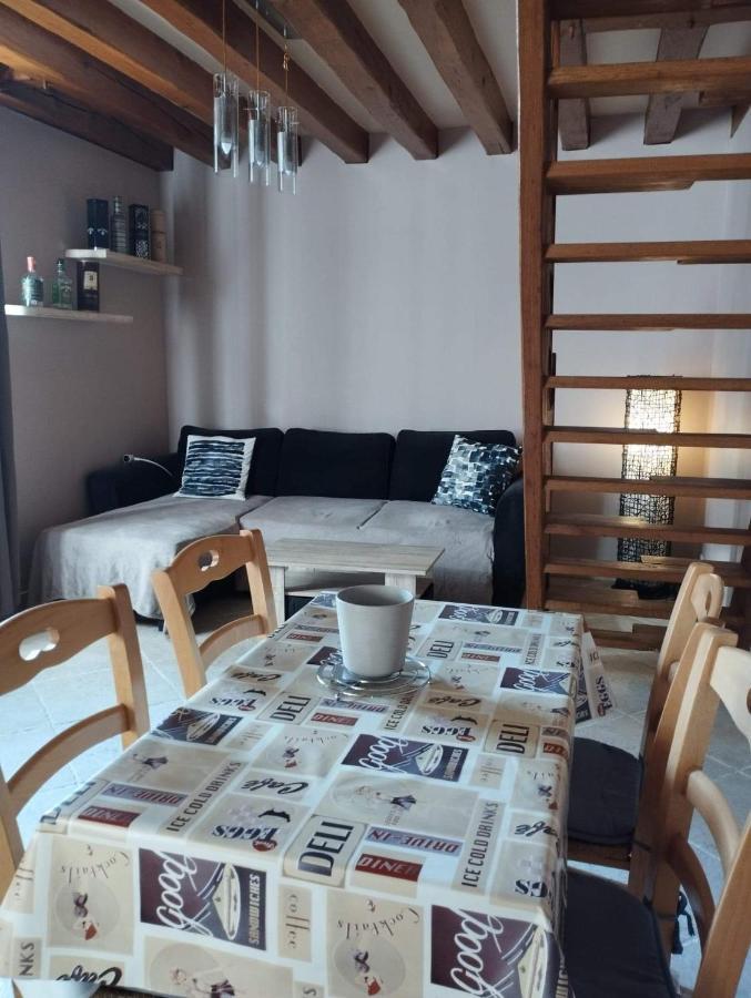 Charmante Petite Maison De Bourg Daire Autry-le-Chatel Dış mekan fotoğraf