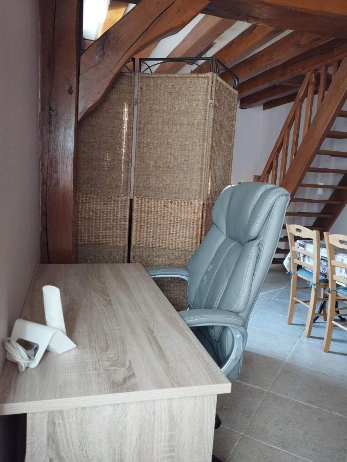 Charmante Petite Maison De Bourg Daire Autry-le-Chatel Dış mekan fotoğraf